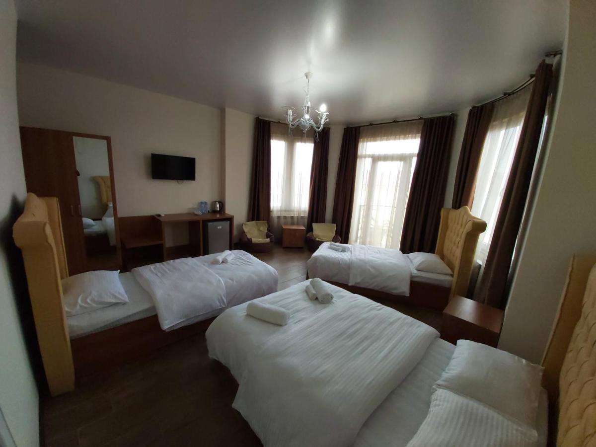 Hotel Maria Batumi Exteriör bild